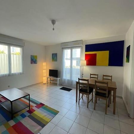 Maisonette Parking Prive Gratuit Doué-la-Fontaine Buitenkant foto